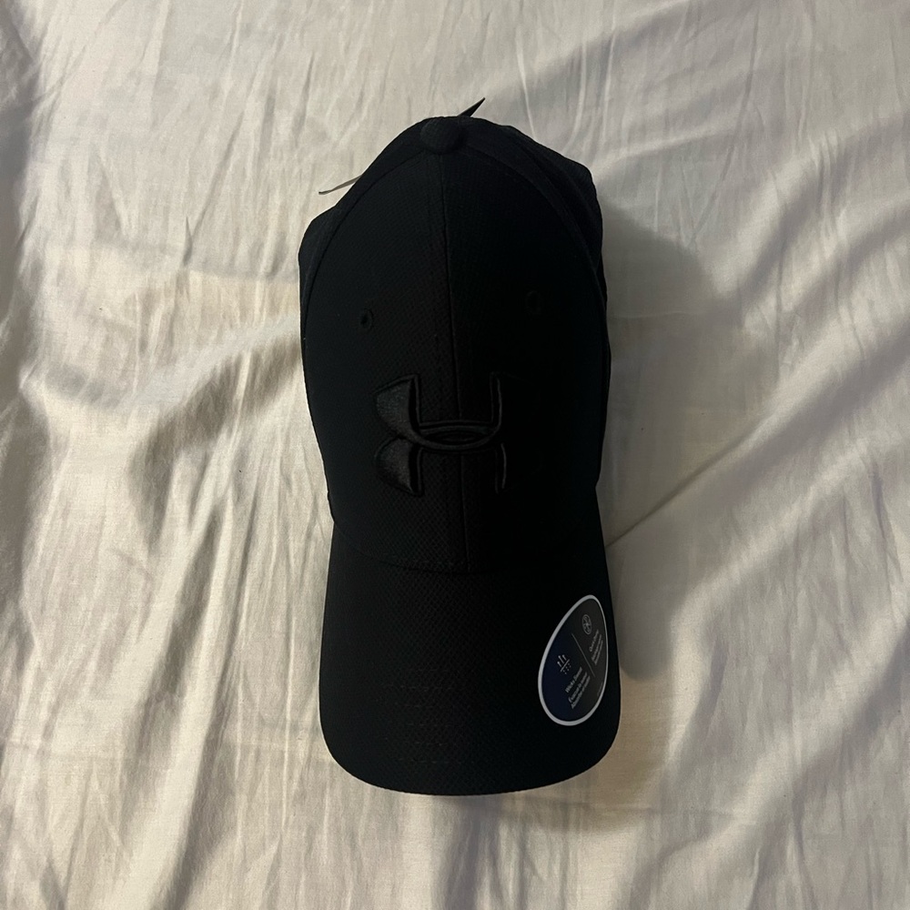 Black under armour hat